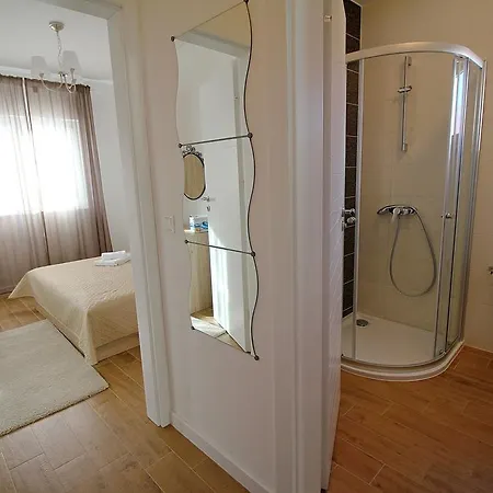 Obitelj Vuletic Apartamento Makarska