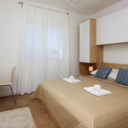 Obitelj Vuletic Apartamento Makarska